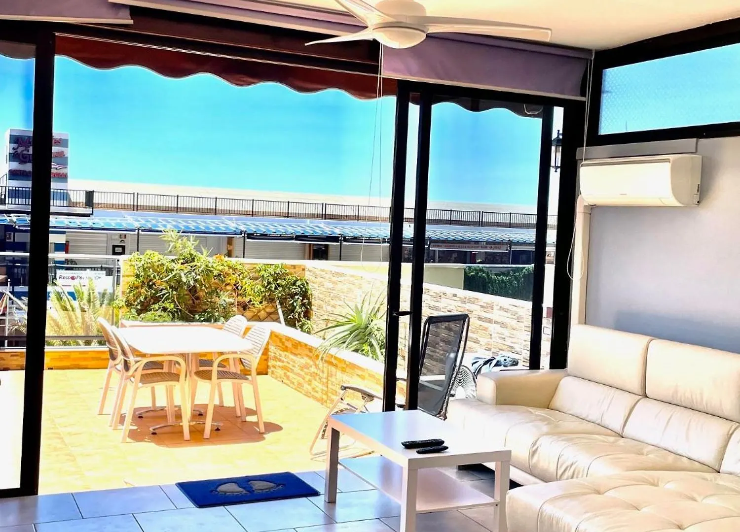 Bel Appartement 2 Chambres & Grande Terrasse Palm-mar 0*,  Spain